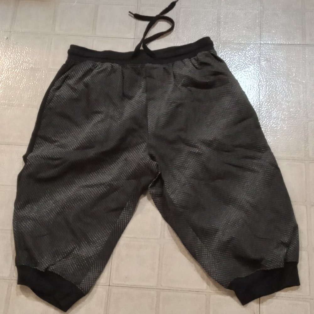 Unisex Shorts Black with Grey Dots